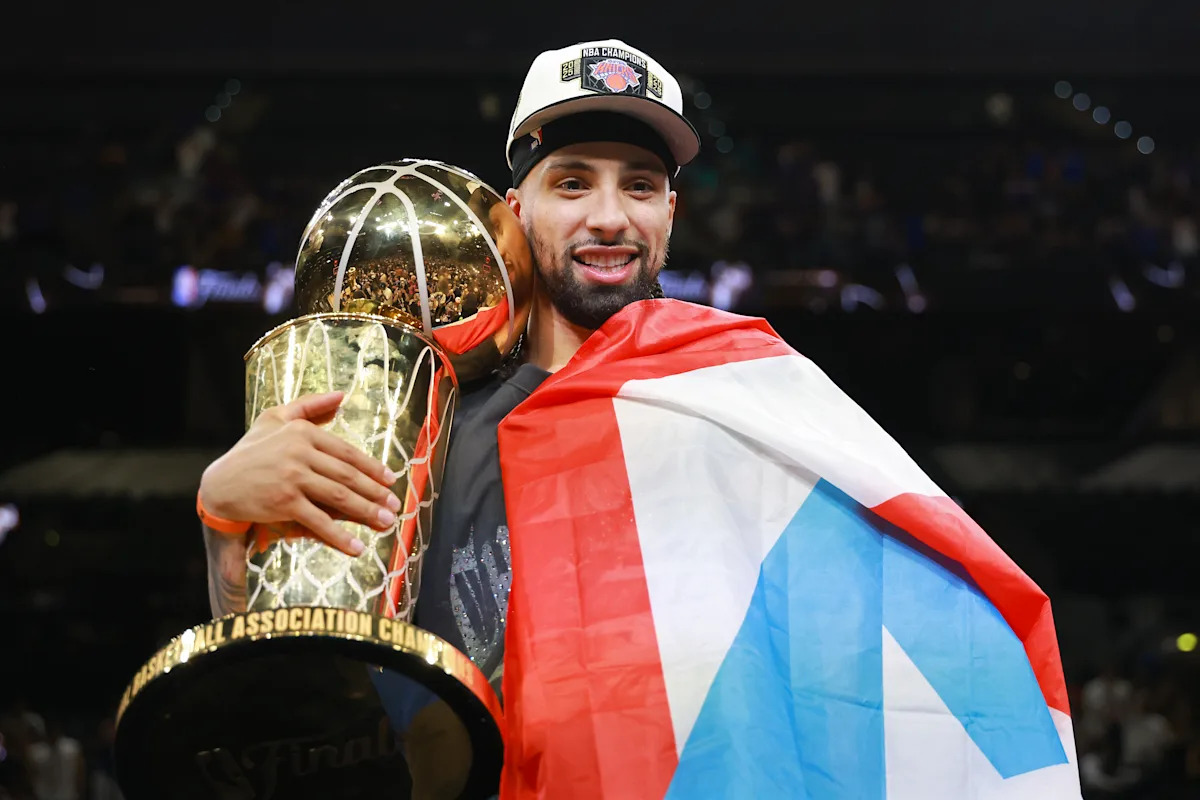 Jose Alvarado celebrates with Mamdani at Puerto Rican Day Parade hits headlines