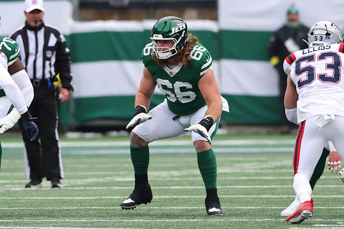 Jets reportedly sign lineman Joe Tippmann to four-year, $66.4 million deal takes center stage
