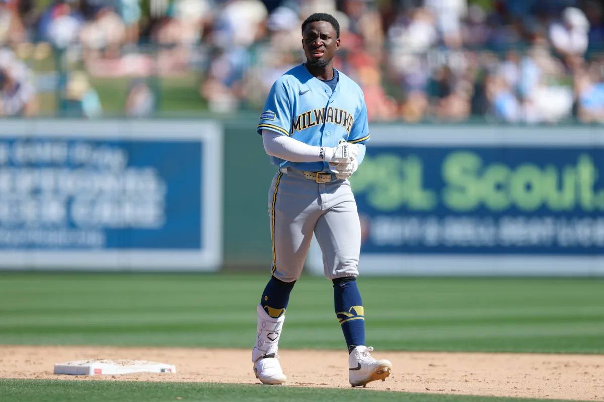 Brewers reportedly sign OF prospect Luis Lara to 7- year -- $31M extension observed today