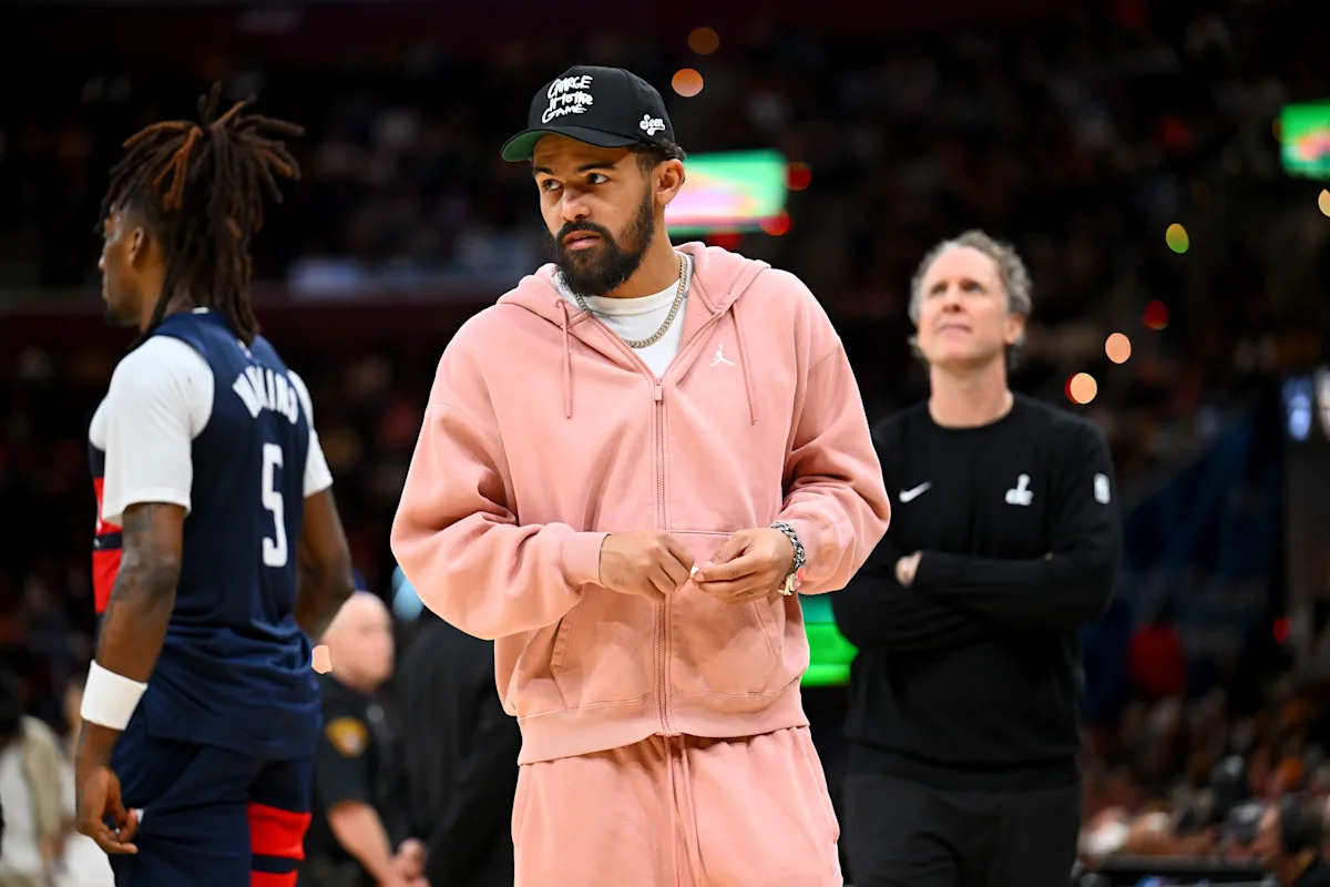 Trae Young reportedly inks 4- year -- $212M Wizards extension takes center stage