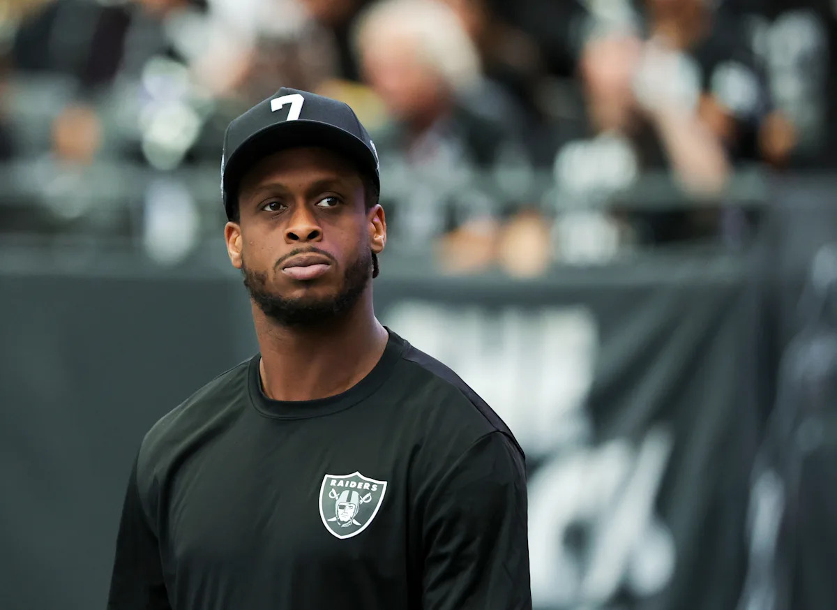 Police investigating Geno Smith after woman accuses him of battery making waves