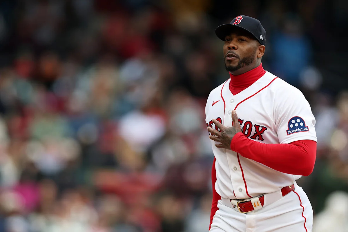 Red Sox's Chapman reportedly says if Yankees trade for him -- GM should apologize first