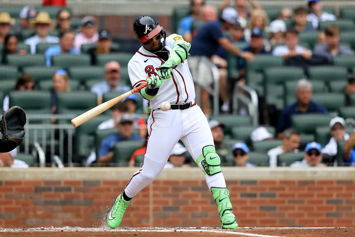 Braves star Ronald Acuña Jr. leaves loss to White Sox with hamstring injury reported globally