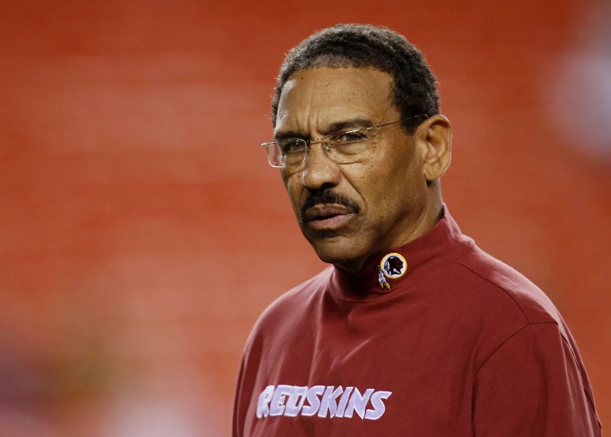 Sherman Lewis -- who won four Super Bowl Titles as NFL assistant -- dies at 83 making waves