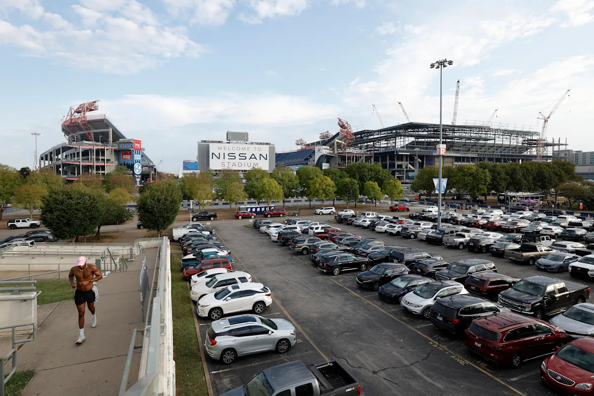 NFL awards 2030 Super Bowl to Nashville -- Titans' new stadium observed today