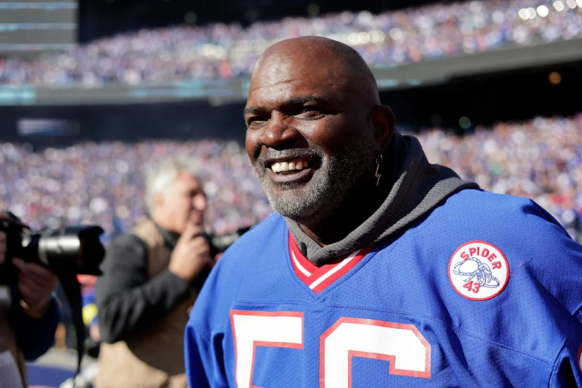 Longtime Giants LB -- Hall of Famer Lawrence Taylor hospitalized with stomach issue observed today