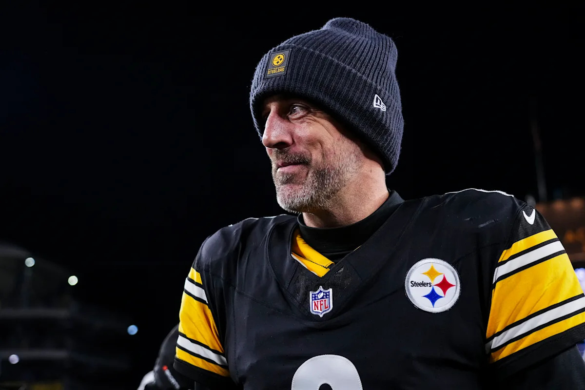 Aaron Rodgers reportedly returning to Steelers for 2026 Stretch reported globally
