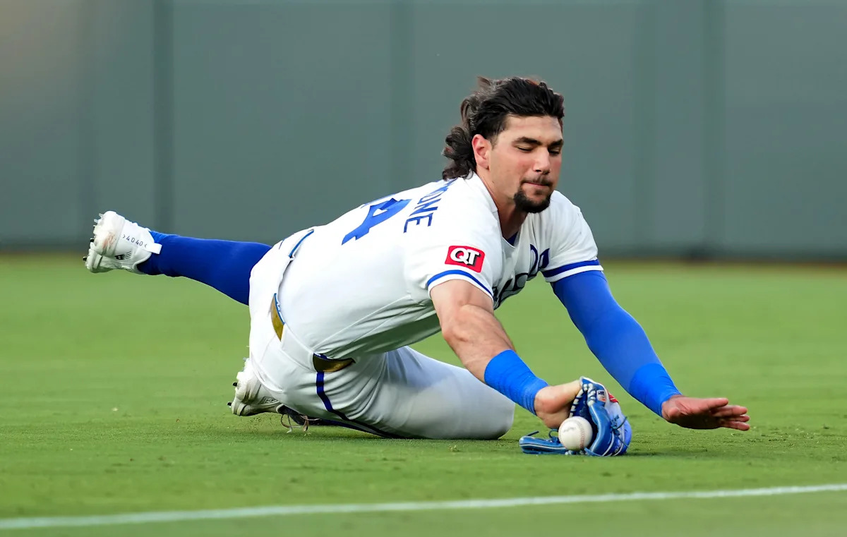 Jac Caglianone leaves Fixture vs. Giants early with shoulder injury after awkward dive reported globally