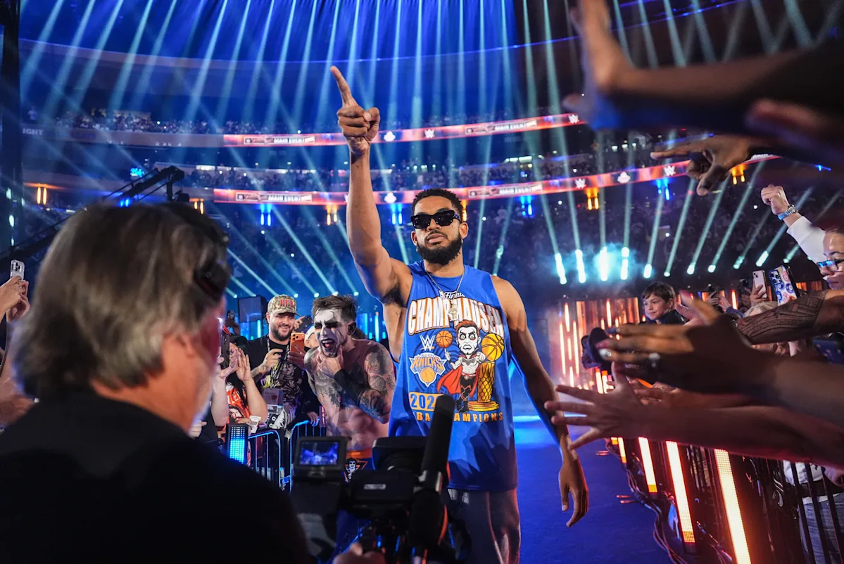 Brunson, KAT steal Exhibit at WWE's Saturday Night's Main Event at MSG takes center stage